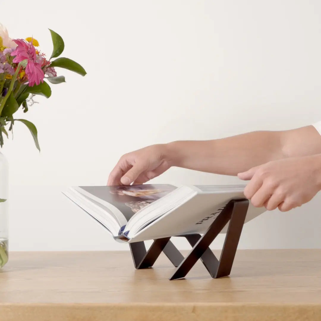 Bookstand 2.0 - Black STET STUDIOS